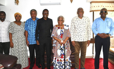 WAZIRI WA ULINZI NA JESHI LA KUJENGA TAIFA AMTEMBELEA MAMA MARIA NYERERE